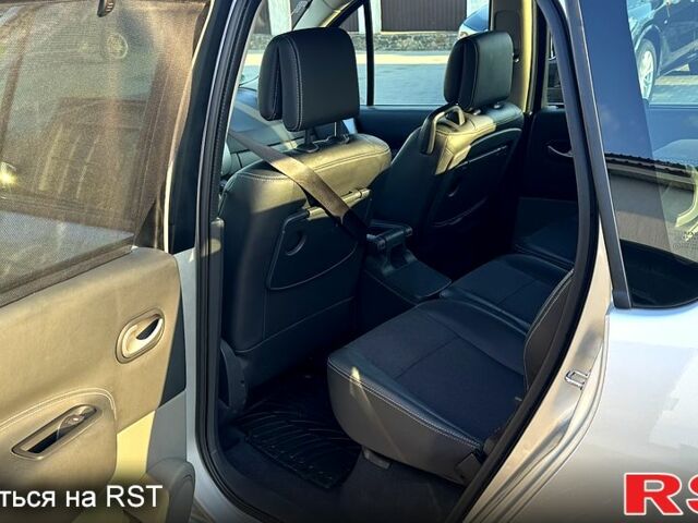 Рено Сценик, объемом двигателя 16 л и пробегом 157 тыс. км за 6400 $, фото 11 на Automoto.ua