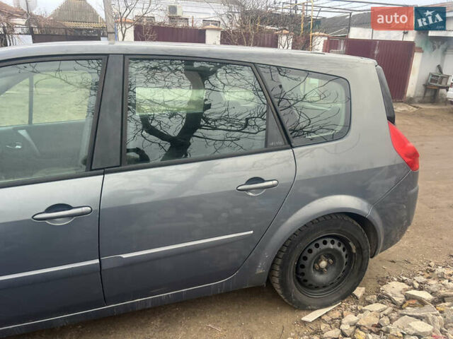 Рено Сценик, объемом двигателя 1.5 л и пробегом 305 тыс. км за 4200 $, фото 3 на Automoto.ua