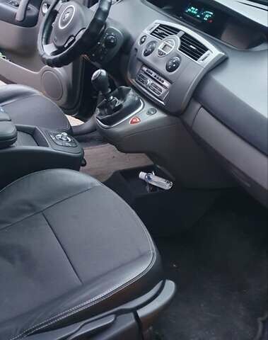 Рено Сценик, объемом двигателя 2 л и пробегом 254 тыс. км за 6199 $, фото 11 на Automoto.ua