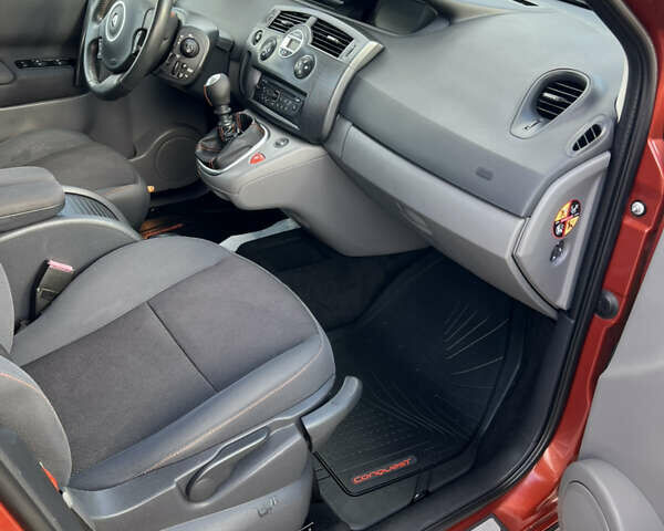Рено Сценик, объемом двигателя 1.6 л и пробегом 250 тыс. км за 6100 $, фото 19 на Automoto.ua