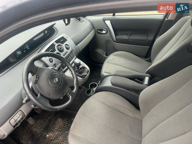 Рено Сценик, объемом двигателя 1.5 л и пробегом 305 тыс. км за 4200 $, фото 16 на Automoto.ua