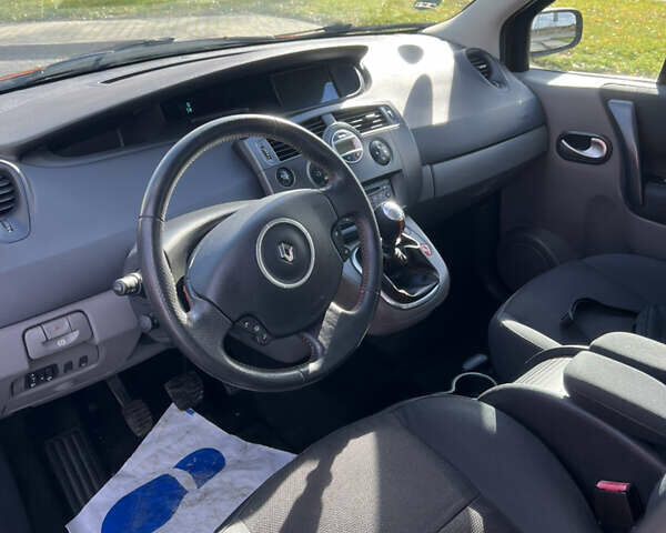 Рено Сценик, объемом двигателя 1.6 л и пробегом 250 тыс. км за 6100 $, фото 13 на Automoto.ua