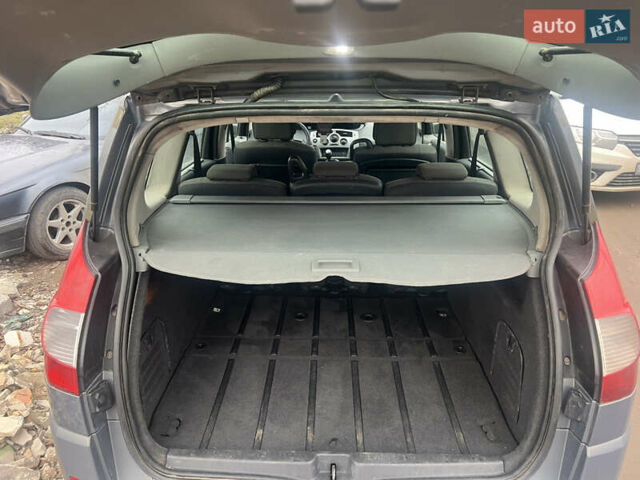 Рено Сценик, объемом двигателя 1.5 л и пробегом 305 тыс. км за 4200 $, фото 15 на Automoto.ua