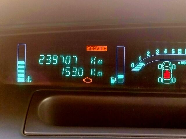 Рено Сценик, объемом двигателя 1.6 л и пробегом 239 тыс. км за 5750 $, фото 5 на Automoto.ua