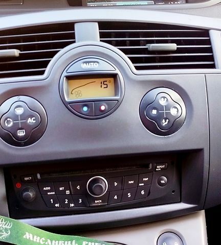 Рено Сценик, объемом двигателя 1.6 л и пробегом 239 тыс. км за 5750 $, фото 6 на Automoto.ua