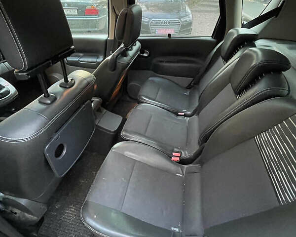 Рено Сценик, объемом двигателя 0 л и пробегом 290 тыс. км за 5400 $, фото 12 на Automoto.ua