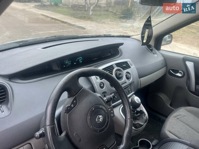 Рено Сценик, объемом двигателя 1.5 л и пробегом 305 тыс. км за 4200 $, фото 4 на Automoto.ua