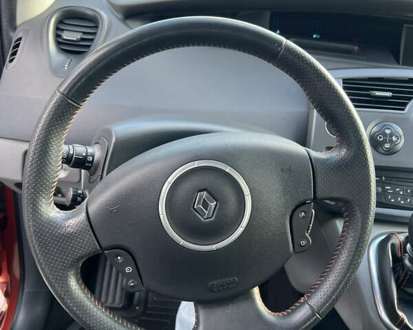 Рено Сценик, объемом двигателя 1.6 л и пробегом 250 тыс. км за 6100 $, фото 17 на Automoto.ua