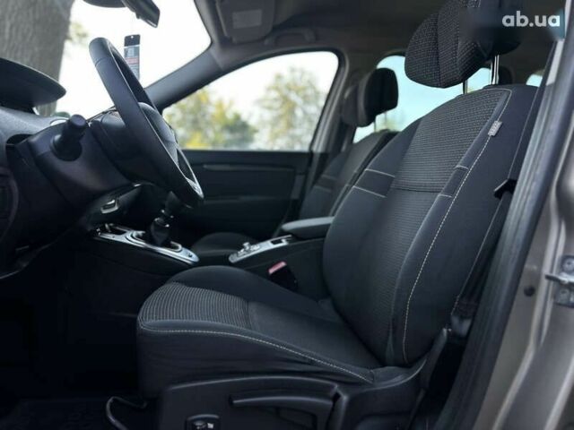 Рено Сценик 2009 в Виннице на Automoto.ua Рено Сценик, объемом двигателя 0 л и пробегом 230 тыс. км за 6200 $, фото 27 на Automoto.ua