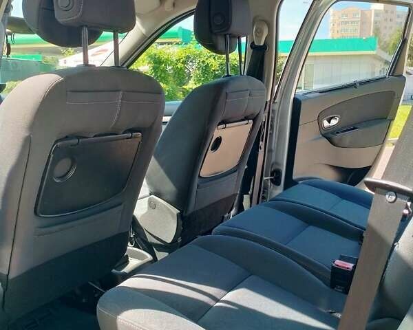 Рено Сценик, объемом двигателя 1.46 л и пробегом 267 тыс. км за 7200 $, фото 10 на Automoto.ua