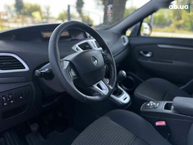Рено Сценик 2009 в Виннице на Automoto.ua Рено Сценик, объемом двигателя 0 л и пробегом 230 тыс. км за 6200 $, фото 25 на Automoto.ua
