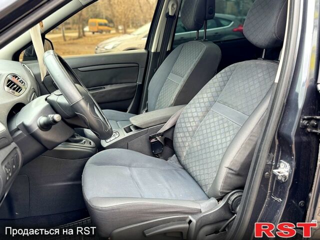 Рено Сценик, объемом двигателя 1.5 л и пробегом 299 тыс. км за 6300 $, фото 8 на Automoto.ua