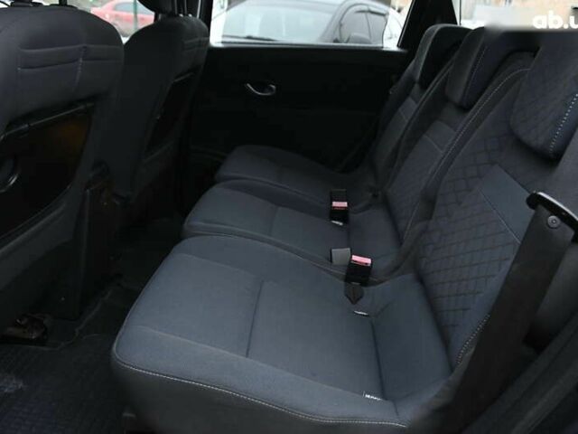 Рено Сценик, объемом двигателя 1.6 л и пробегом 206 тыс. км за 6999 $, фото 27 на Automoto.ua