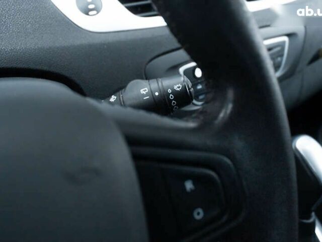 Рено Сценик, объемом двигателя 2 л и пробегом 130 тыс. км за 8200 $, фото 27 на Automoto.ua