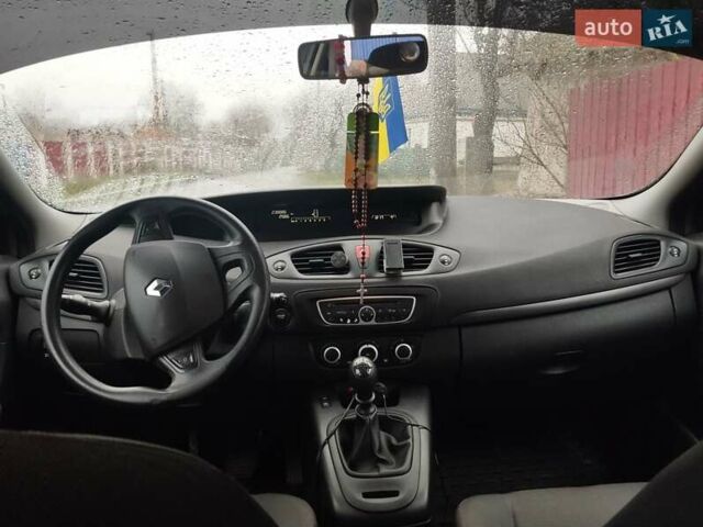 Рено Сценик, объемом двигателя 1.5 л и пробегом 238 тыс. км за 7000 $, фото 4 на Automoto.ua