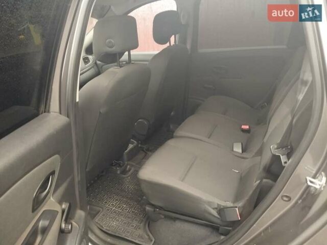 Рено Сценик, объемом двигателя 1.5 л и пробегом 238 тыс. км за 7000 $, фото 3 на Automoto.ua