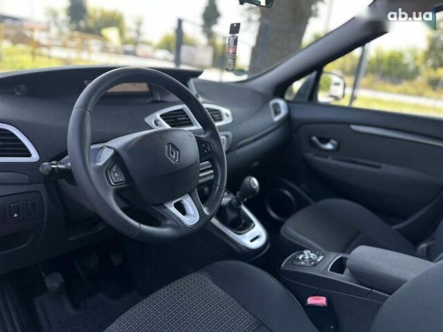 Рено Сценик 2009 в Виннице на Automoto.ua Рено Сценик, объемом двигателя 0 л и пробегом 230 тыс. км за 6200 $, фото 24 на Automoto.ua