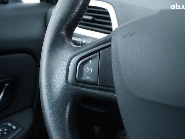 Рено Сценик, объемом двигателя 2 л и пробегом 130 тыс. км за 8200 $, фото 26 на Automoto.ua