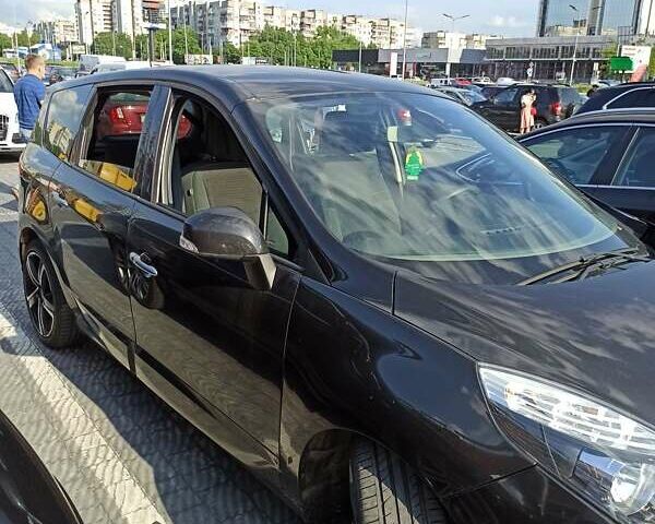 Рено Сценик, объемом двигателя 0 л и пробегом 250 тыс. км за 8600 $, фото 1 на Automoto.ua