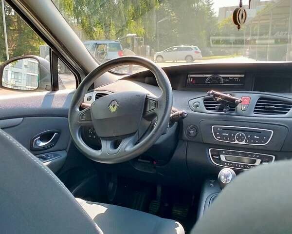 Рено Сценик, объемом двигателя 1.46 л и пробегом 267 тыс. км за 7200 $, фото 6 на Automoto.ua
