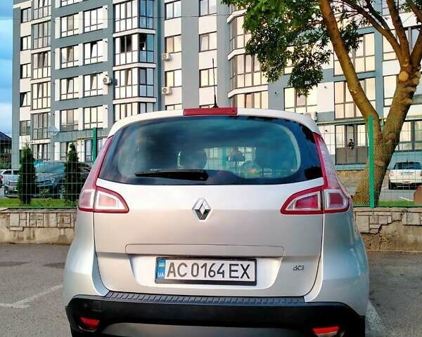Рено Сценик, объемом двигателя 1.46 л и пробегом 267 тыс. км за 7200 $, фото 2 на Automoto.ua