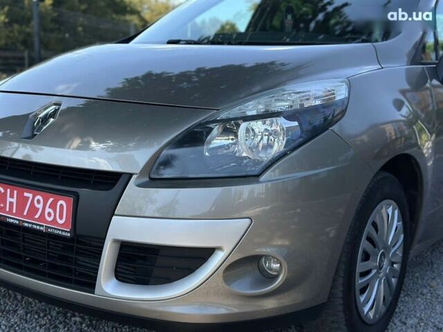 Рено Сценик 2009 в Виннице на Automoto.ua Рено Сценик, объемом двигателя 0 л и пробегом 230 тыс. км за 6200 $, фото 10 на Automoto.ua