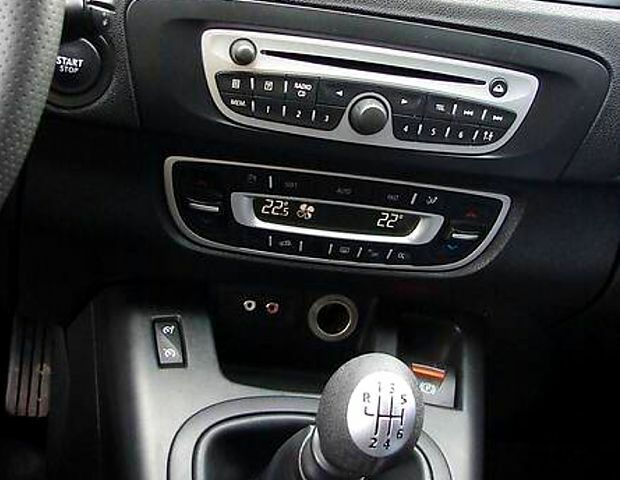 Рено Сценик, объемом двигателя 15 л и пробегом 240 тыс. км за 8600 $, фото 11 на Automoto.ua