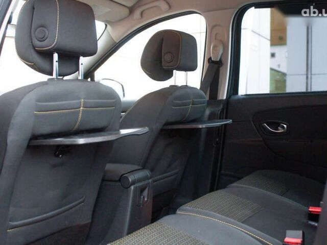 Рено Сценик, объемом двигателя 2 л и пробегом 130 тыс. км за 8200 $, фото 14 на Automoto.ua