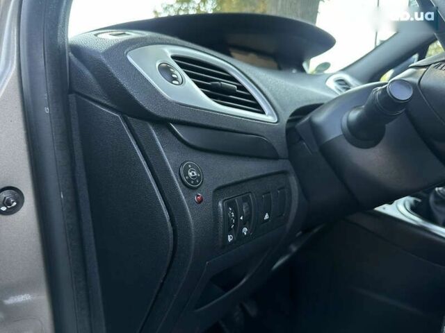 Рено Сценик 2009 в Виннице на Automoto.ua Рено Сценик, объемом двигателя 0 л и пробегом 230 тыс. км за 6200 $, фото 29 на Automoto.ua