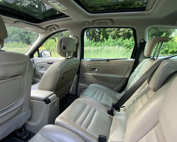 Рено Сценік, об'ємом двигуна 2 л та пробігом 280 тис. км за 7500 $, фото 7 на Automoto.ua