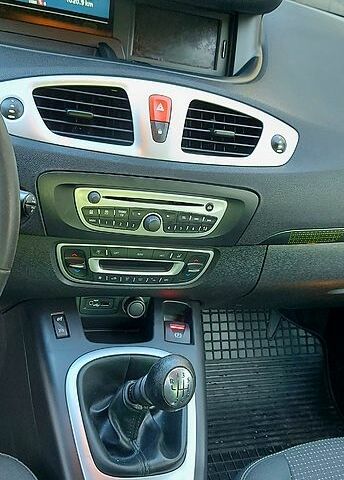 Рено Сценик, объемом двигателя 15 л и пробегом 215 тыс. км за 7950 $, фото 3 на Automoto.ua