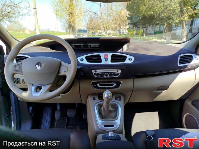 Рено Сценик, объемом двигателя 15 л и пробегом 215 тыс. км за 6800 $, фото 4 на Automoto.ua