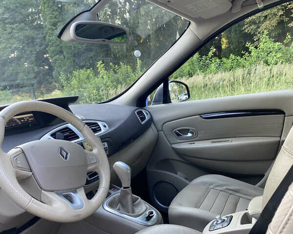 Рено Сценік, об'ємом двигуна 2 л та пробігом 280 тис. км за 7500 $, фото 5 на Automoto.ua
