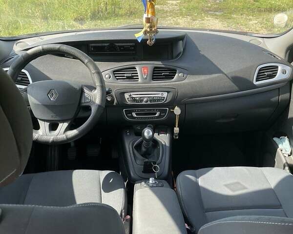 Рено Сценік, об'ємом двигуна 1.4 л та пробігом 185 тис. км за 5500 $, фото 14 на Automoto.ua