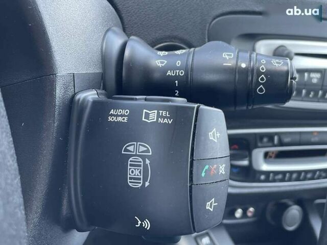 Рено Сценик, объемом двигателя 0 л и пробегом 210 тыс. км за 7300 $, фото 27 на Automoto.ua