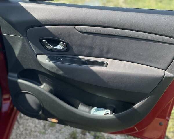 Рено Сценік, об'ємом двигуна 1.4 л та пробігом 185 тис. км за 5500 $, фото 29 на Automoto.ua