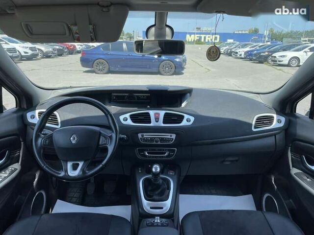 Рено Сценик, объемом двигателя 0 л и пробегом 210 тыс. км за 7300 $, фото 18 на Automoto.ua