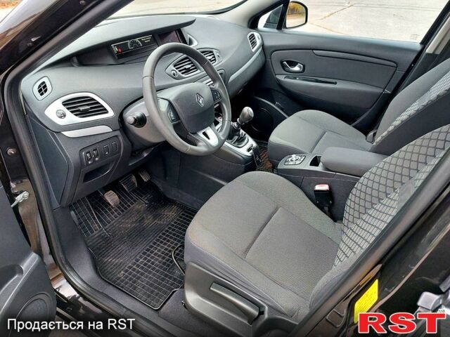 Рено Сценик, объемом двигателя 1.6 л и пробегом 189 тыс. км за 8100 $, фото 8 на Automoto.ua