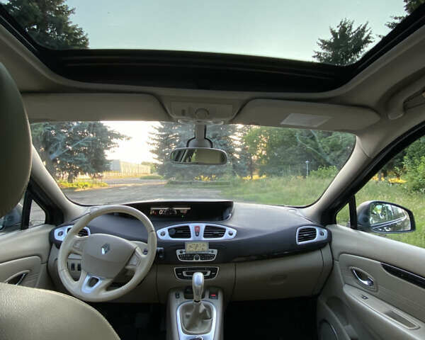 Рено Сценік, об'ємом двигуна 2 л та пробігом 280 тис. км за 7500 $, фото 6 на Automoto.ua