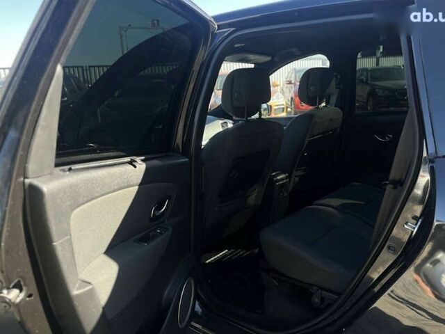 Рено Сценик, объемом двигателя 1.5 л и пробегом 278 тыс. км за 7700 $, фото 14 на Automoto.ua