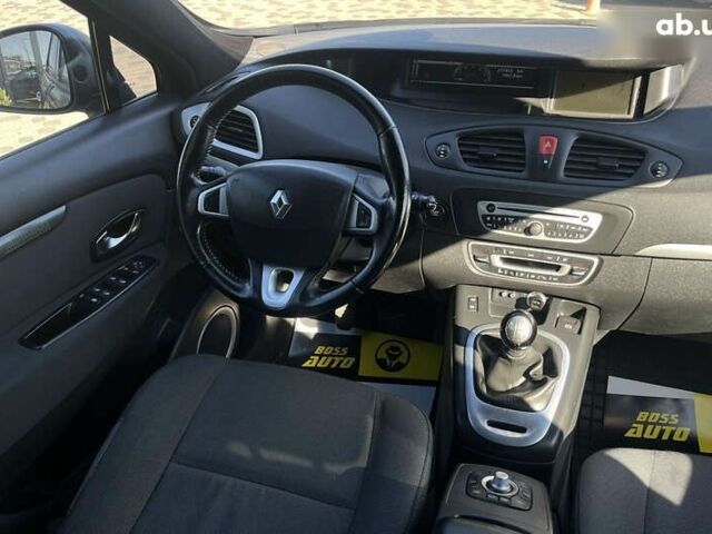 Рено Сценик, объемом двигателя 1.5 л и пробегом 278 тыс. км за 7700 $, фото 13 на Automoto.ua