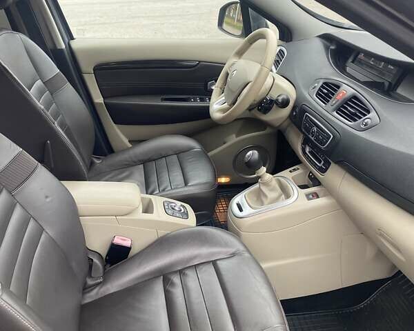Рено Сценік, об'ємом двигуна 1.6 л та пробігом 196 тис. км за 7800 $, фото 15 на Automoto.ua