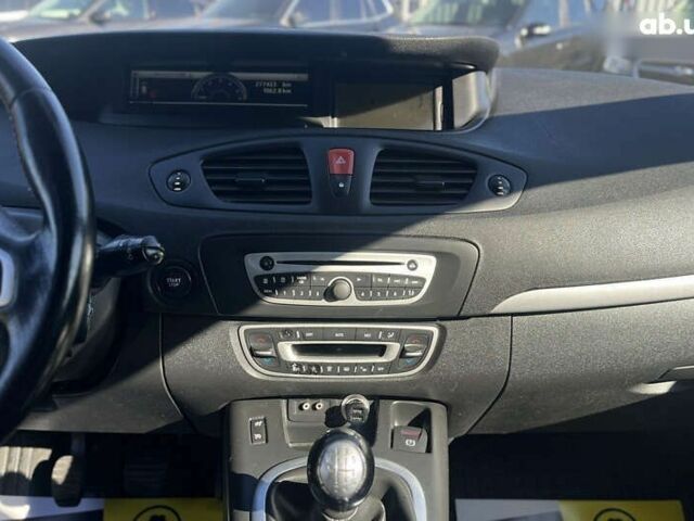 Рено Сценик, объемом двигателя 1.5 л и пробегом 278 тыс. км за 7700 $, фото 24 на Automoto.ua