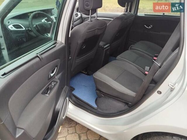 Рено Сценик, объемом двигателя 1.5 л и пробегом 277 тыс. км за 5950 $, фото 9 на Automoto.ua