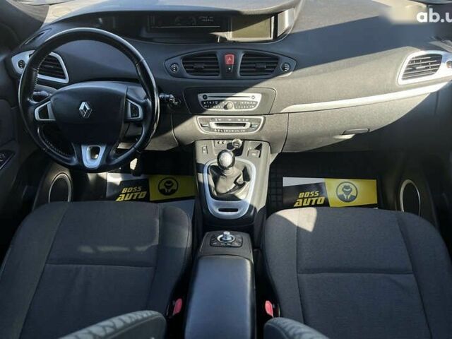Рено Сценик, объемом двигателя 1.5 л и пробегом 278 тыс. км за 7700 $, фото 12 на Automoto.ua