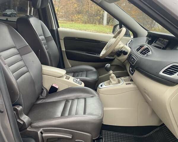Рено Сценік, об'ємом двигуна 1.6 л та пробігом 196 тис. км за 7800 $, фото 17 на Automoto.ua