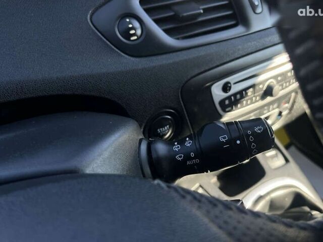 Рено Сценик, объемом двигателя 1.5 л и пробегом 278 тыс. км за 7700 $, фото 22 на Automoto.ua