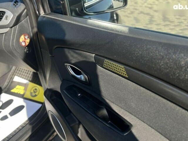 Рено Сценик, объемом двигателя 1.5 л и пробегом 278 тыс. км за 7700 $, фото 9 на Automoto.ua