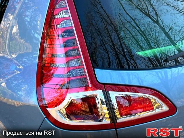 Рено Сценік, об'ємом двигуна 1.5 л та пробігом 244 тис. км за 6700 $, фото 5 на Automoto.ua