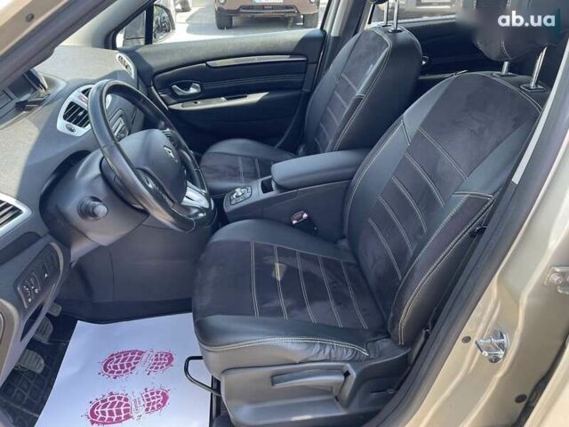 Рено Сценик, объемом двигателя 0 л и пробегом 210 тыс. км за 7300 $, фото 11 на Automoto.ua